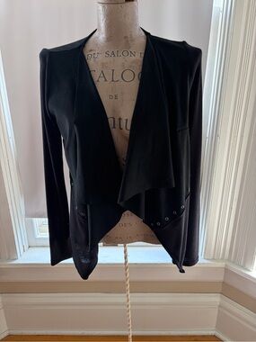 Women’s Black Draped Open-Front Light Weight Top